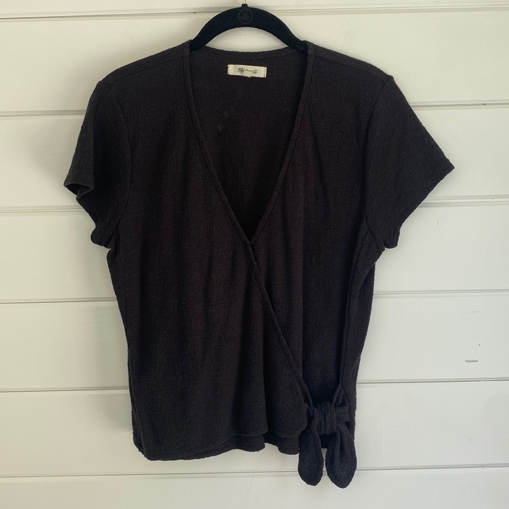 Madewell | Relaxed Black Tee with Knot | Great Condition